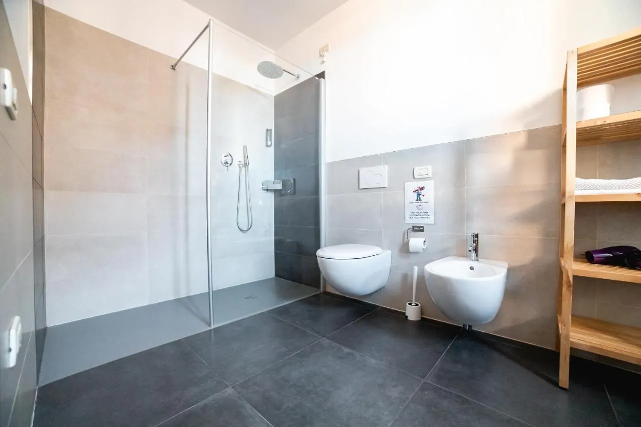 *** בית הארחה בסאנו דל גראפה Ca' Garibaldi Rooms איטליה